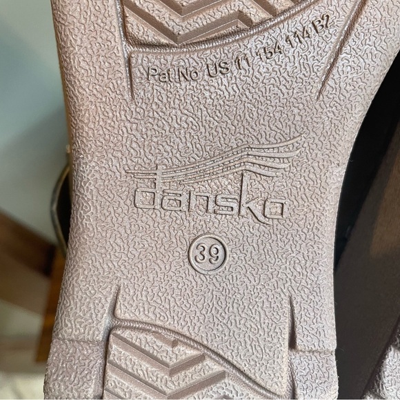 Dansko Women's Caia Taupe Milled Nubuck Clog Size 39 NEW without box - Picture 5 of 6